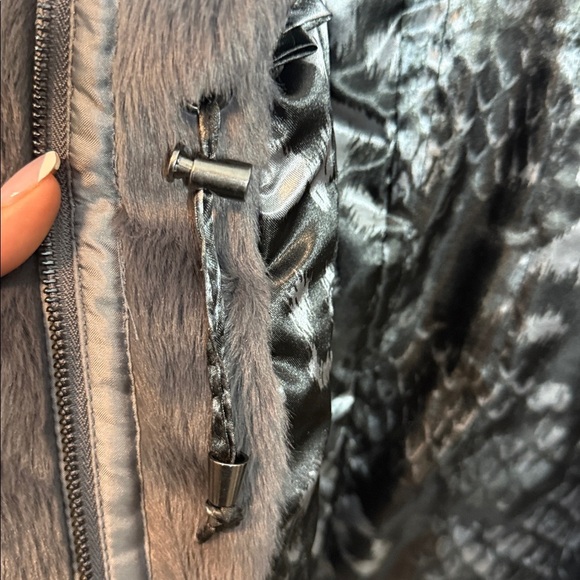 Regal Grey Faux Fur Coat - hooded - with pockets - animal print lining - XS-Med - Picture 4 of 11